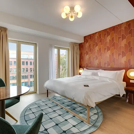 Duke Hotel 3*